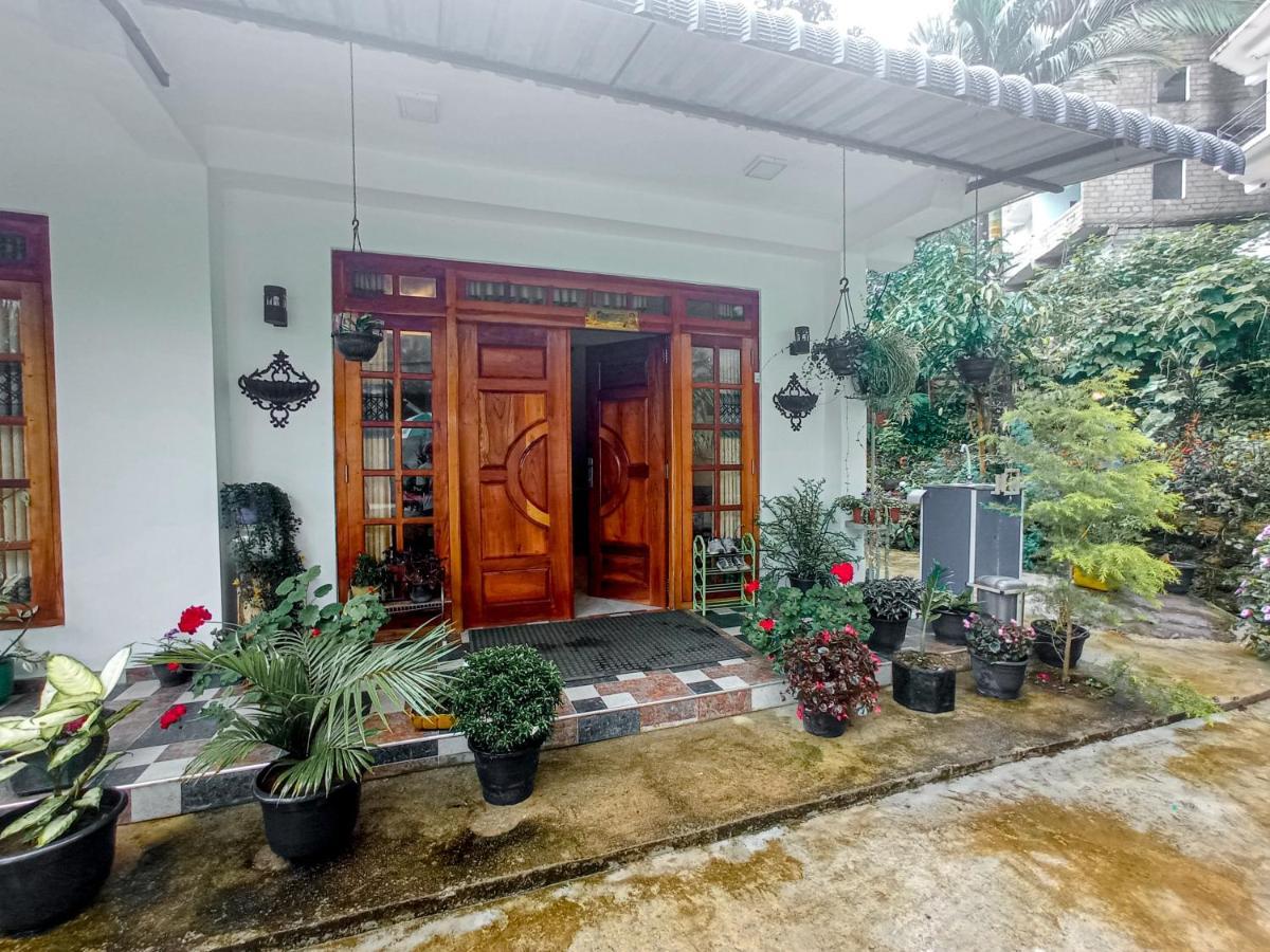 Daffodils Inn Nallathanniya Exterior foto