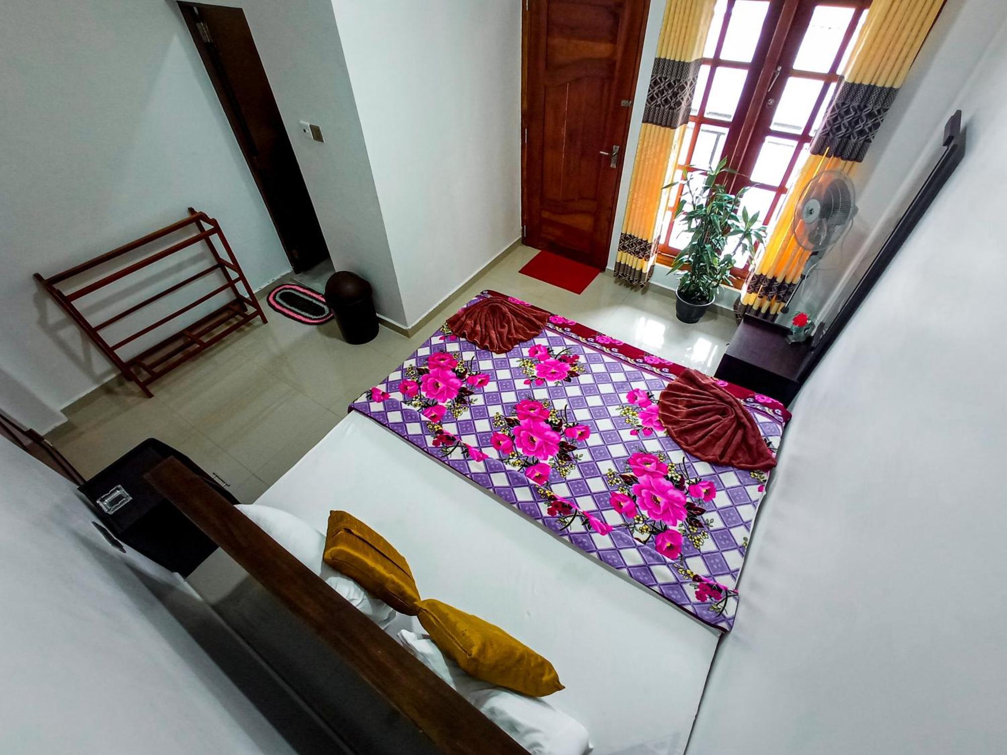 Daffodils Inn Nallathanniya Habitación foto